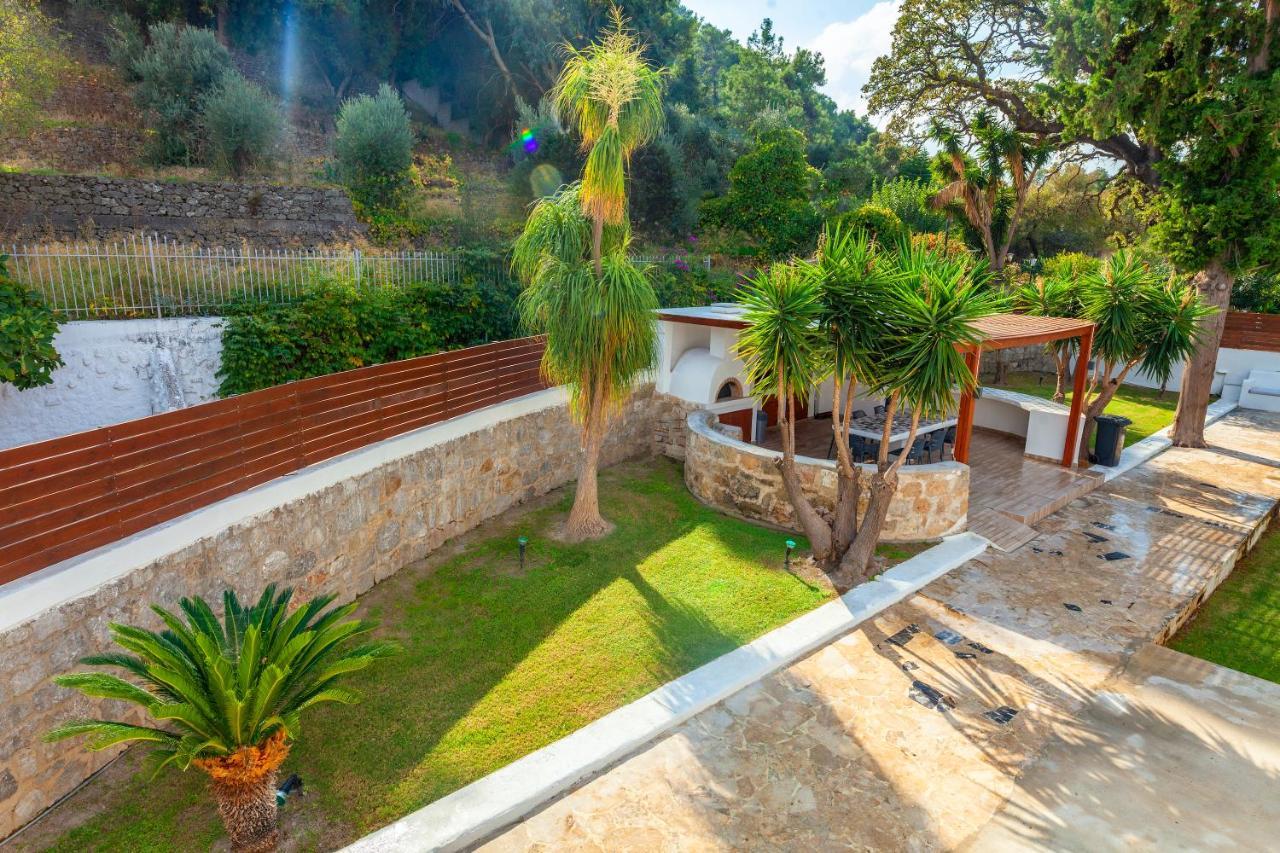 Bella Foresta Villa II Ixia  Esterno foto